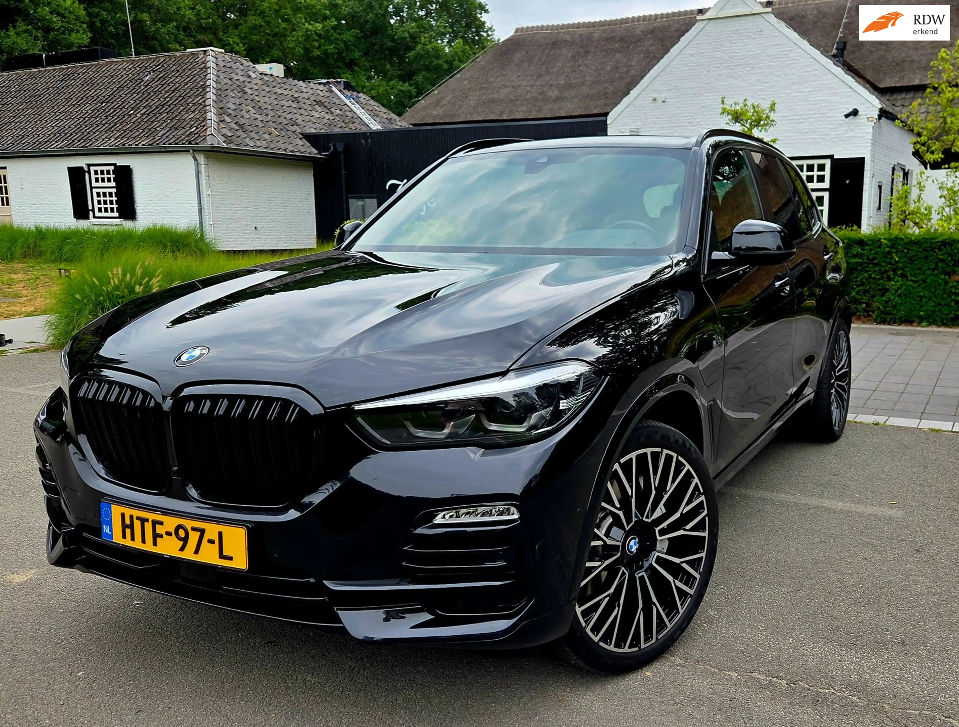 BMW X5 XDrive45e Executive Black Edition