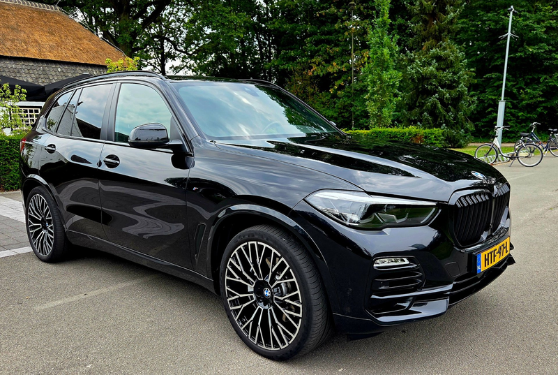 BMW X5 XDrive45e Executive Black Edition — photo 2