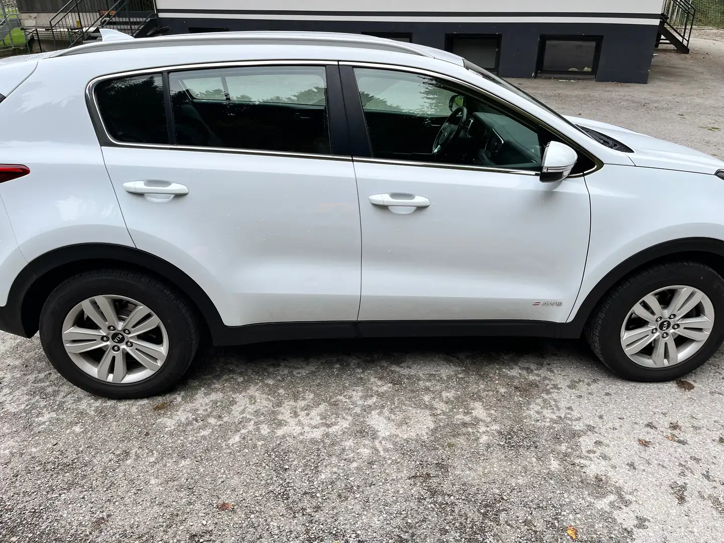 Kia Sportage Sportage 2,0 CRDI AWD Silber Silber Weiß - 2