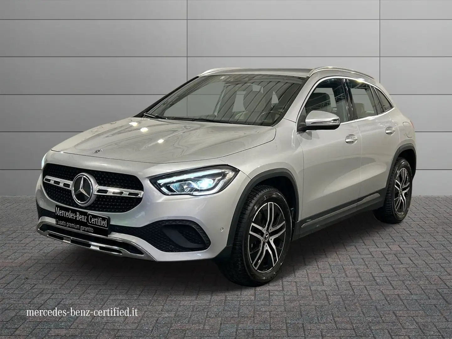 Mercedes-Benz GLA 200 d Sport Plus 4matic auto Argento - 1