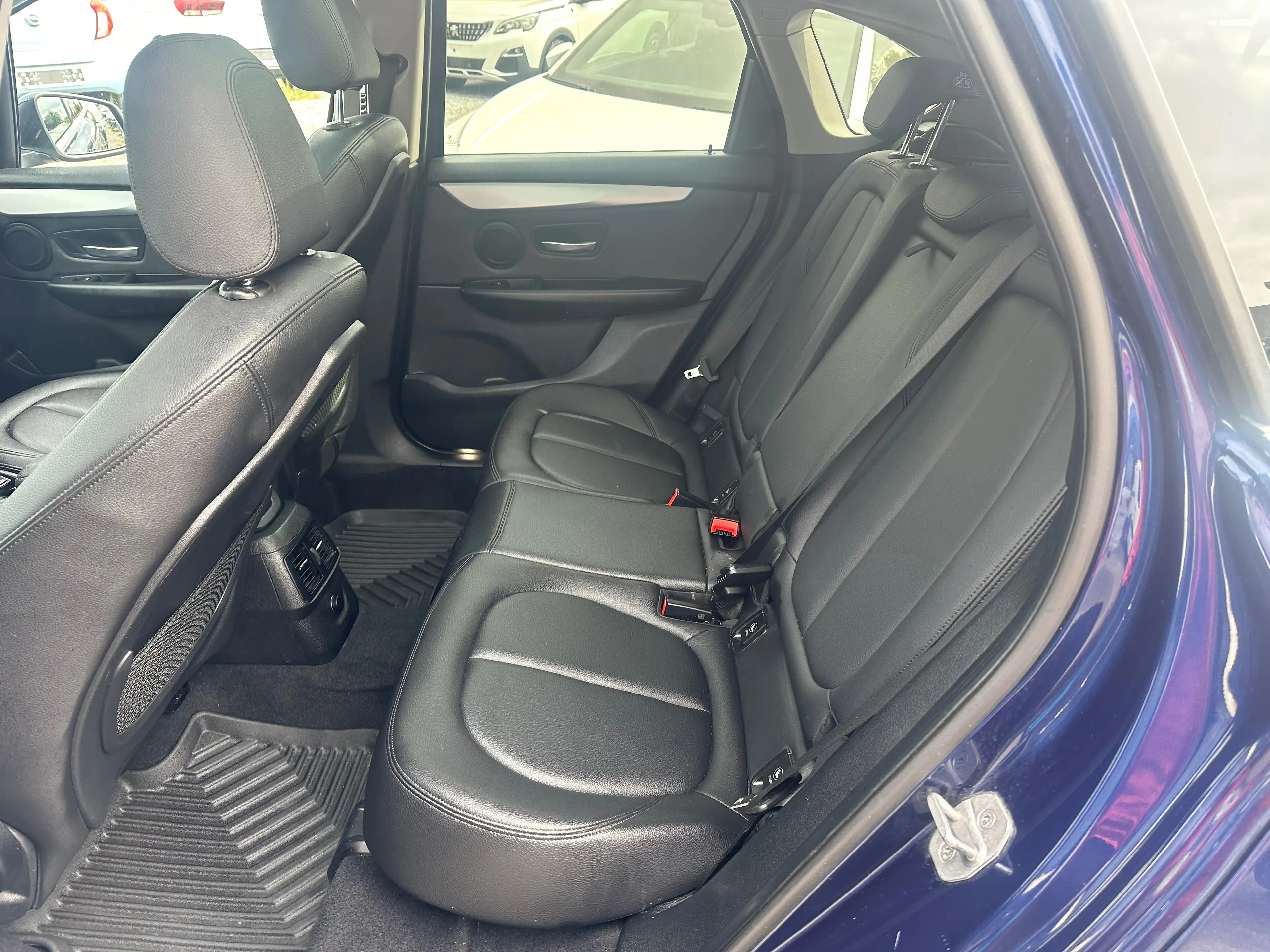 BMW 216 ACTIVE Tourer 216 dA*GPS*CUIR*TOIT OUVR PANO* — photo 10