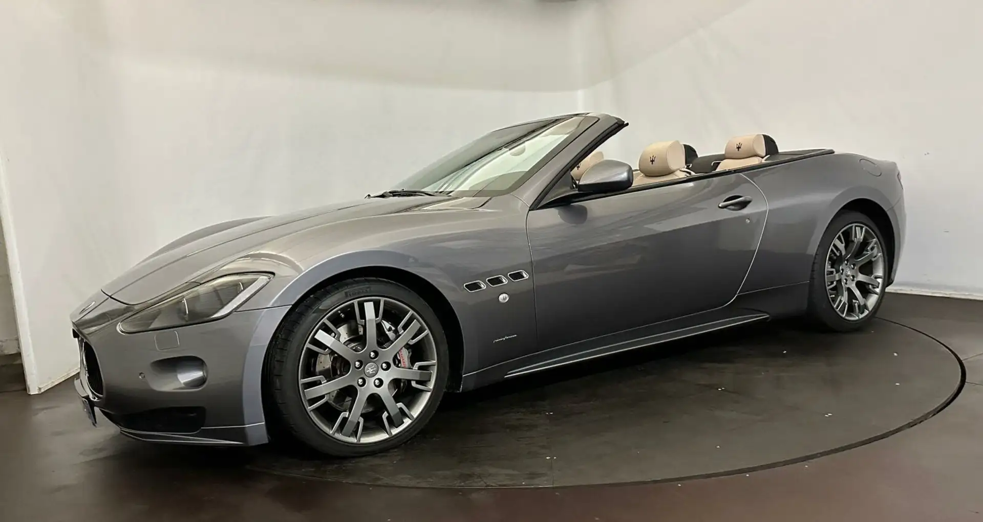 Maserati GranCabrio Gris - 2