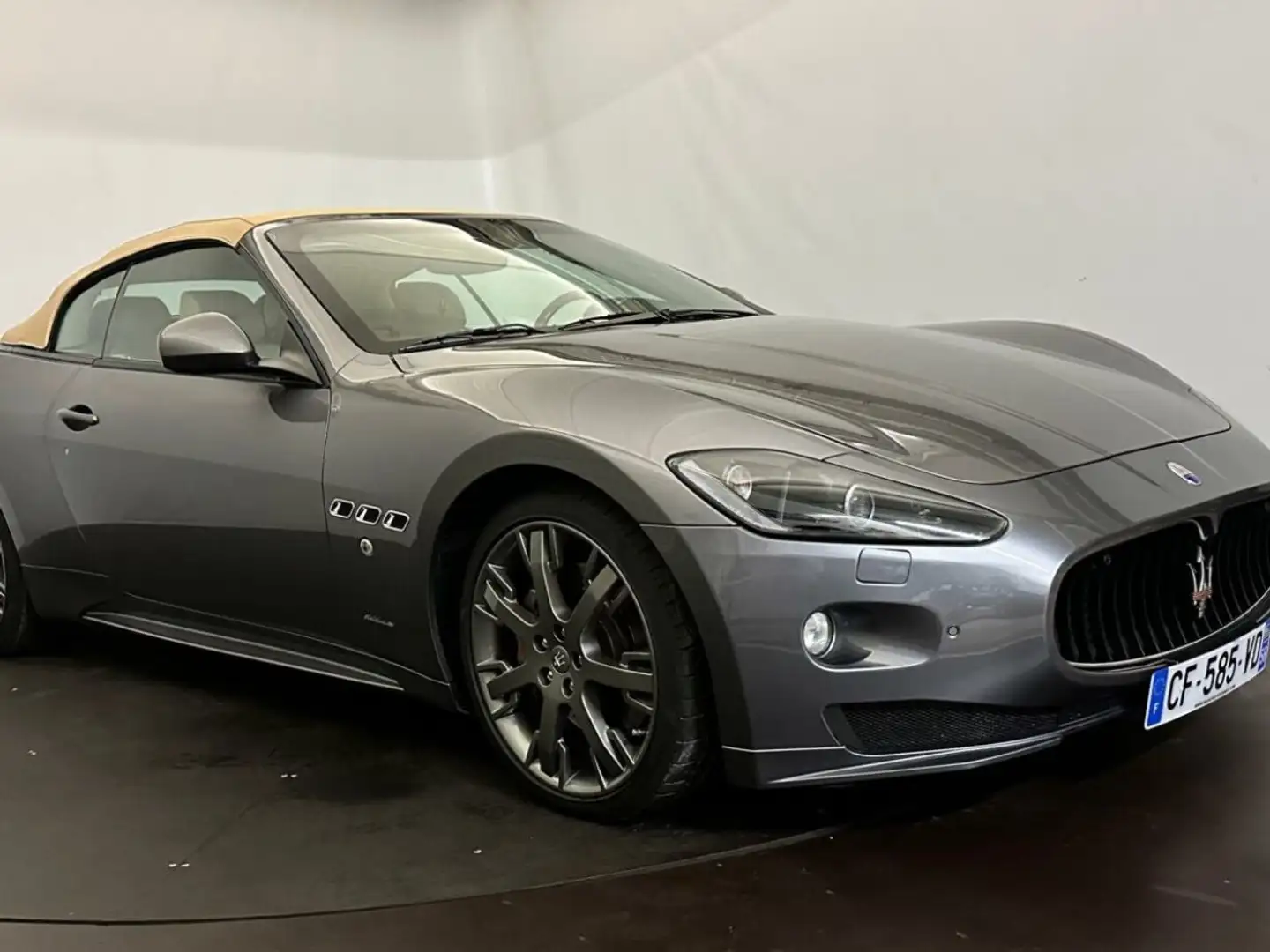 Maserati GranCabrio Gris - 1