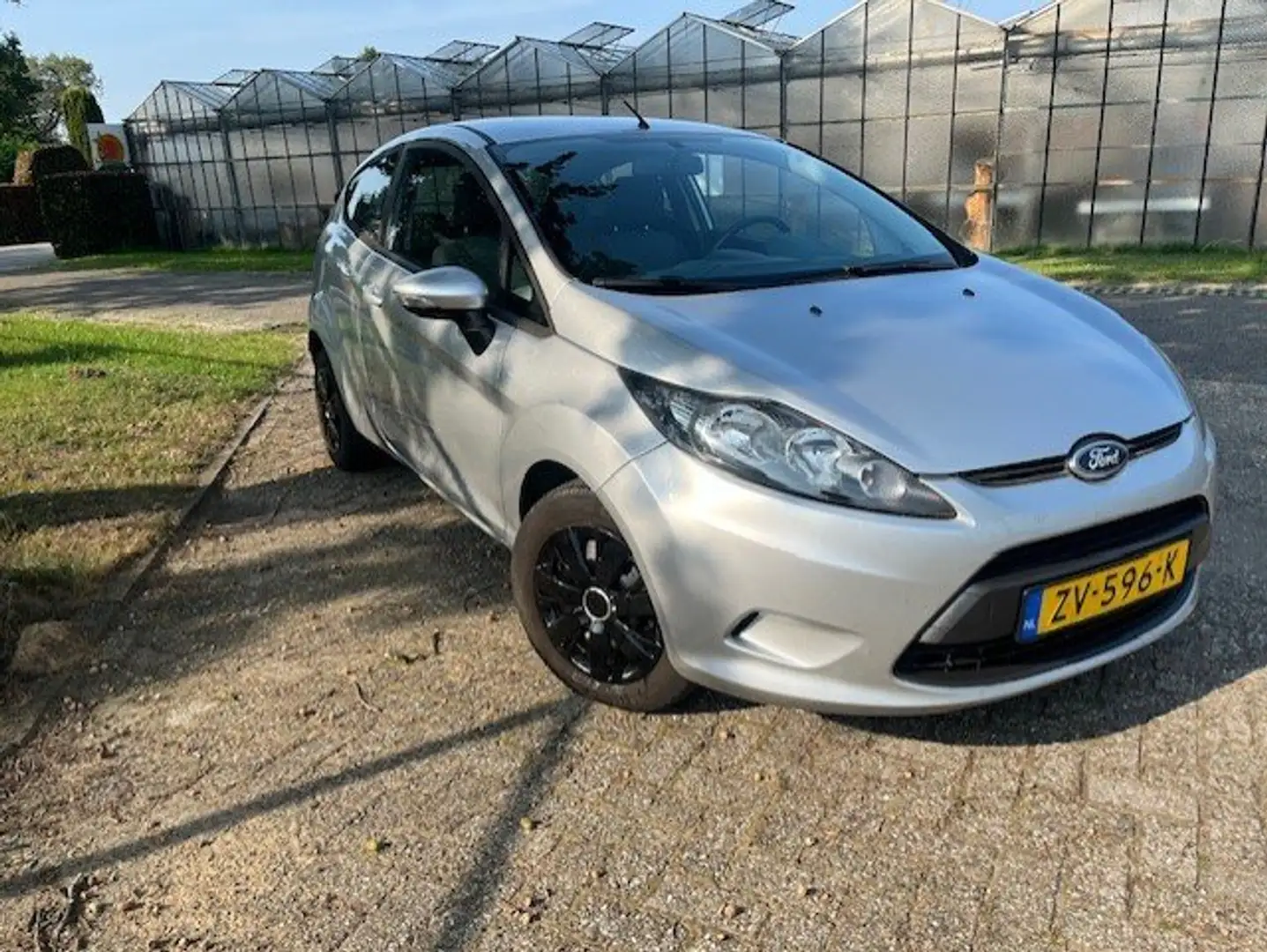 Ford Fiesta 1.25 Limited Grijs - 2