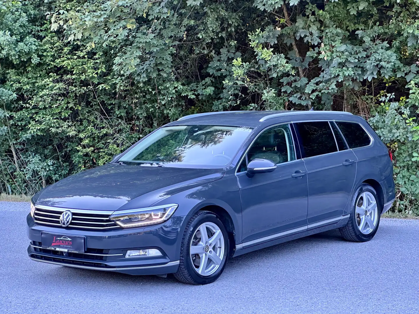 Volkswagen Passat Variant 2.0 TDI Highline ACC*SHZ*LED*NAVI*LEDER*AMBIENTE* Grau - 2