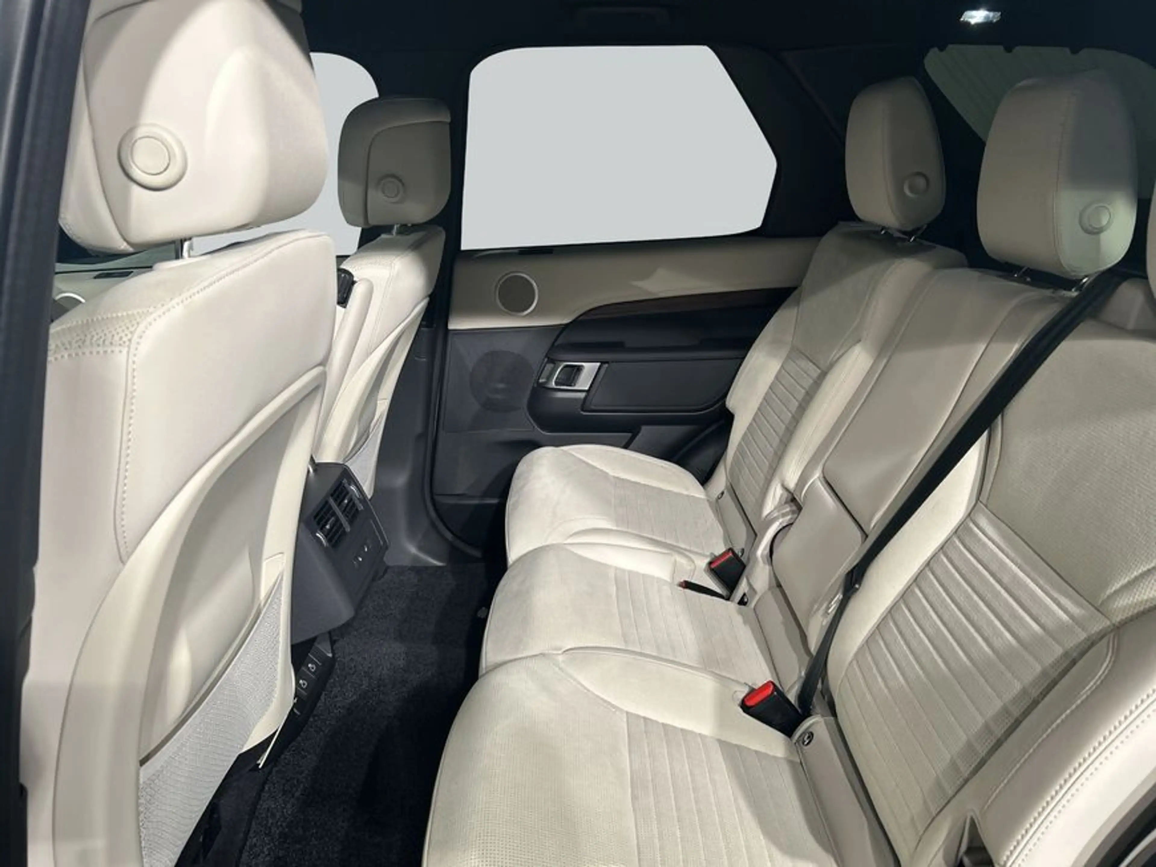 Land Rover Discovery D250 Dynamic SE — photo 5