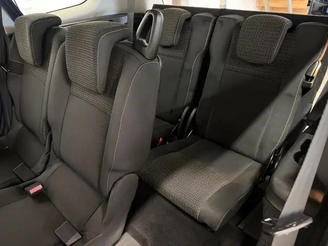 Renault Scenic view 14