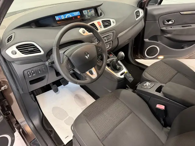 Renault Scenic view 7