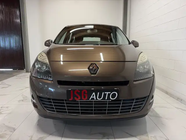 Renault Scenic view 2