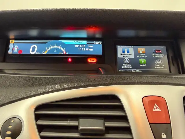 Renault Scenic view 10