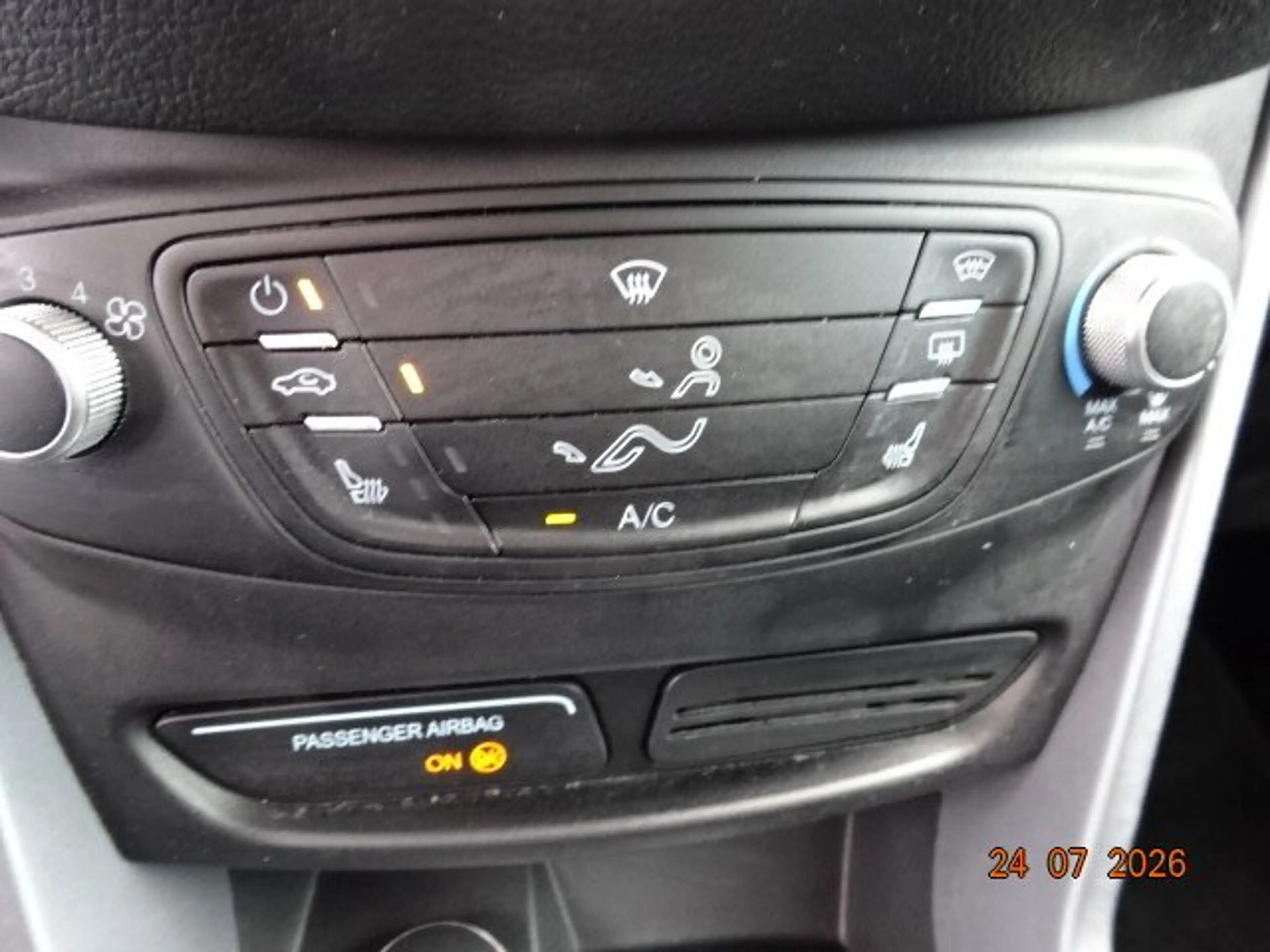 Ford B-Max Sync Edition — photo 10