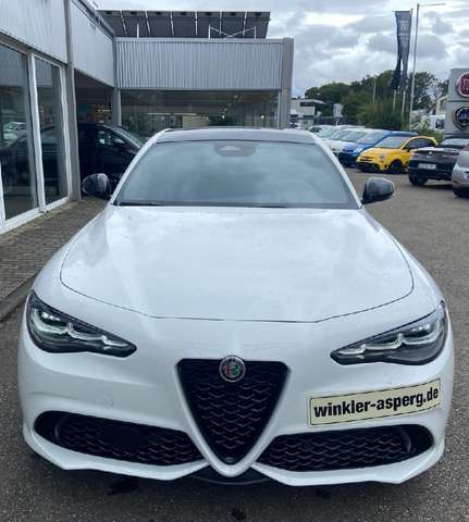 Alfa Romeo Giulia Tributo Italiano Q4