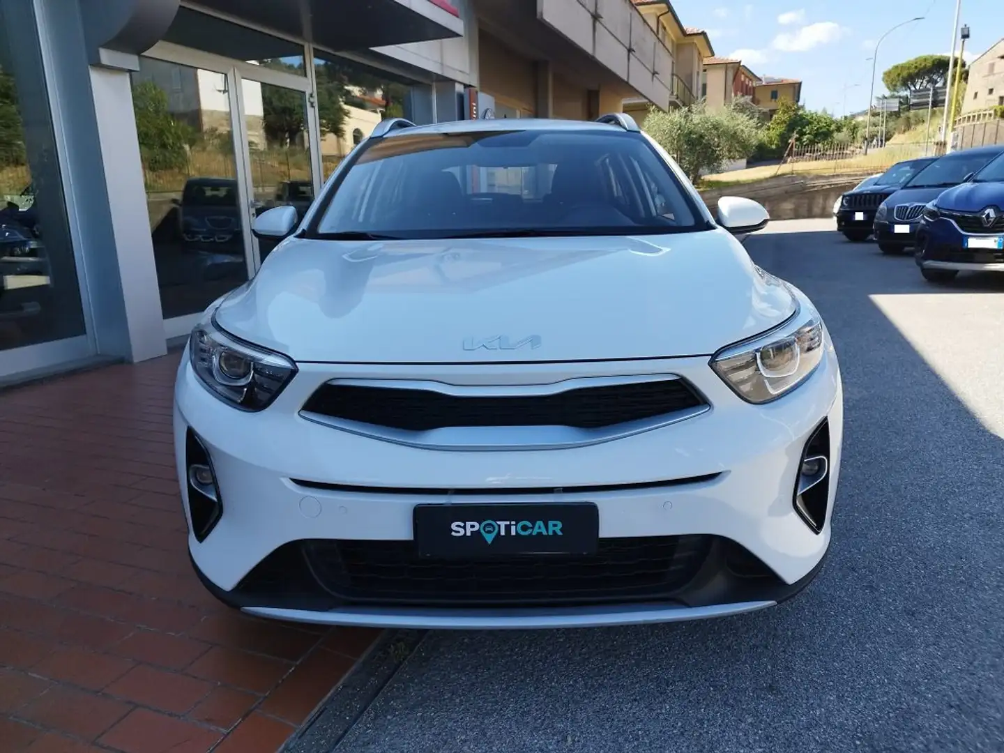 Kia Stonic 1.2 DPI Urban Bianco - 2