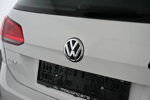 Volkswagen Golf view 13