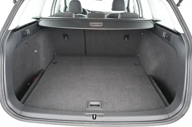 Volkswagen Golf view 30