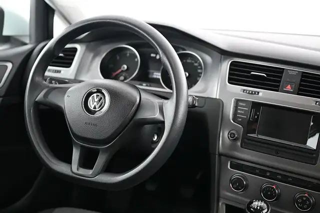 Volkswagen Golf view 20