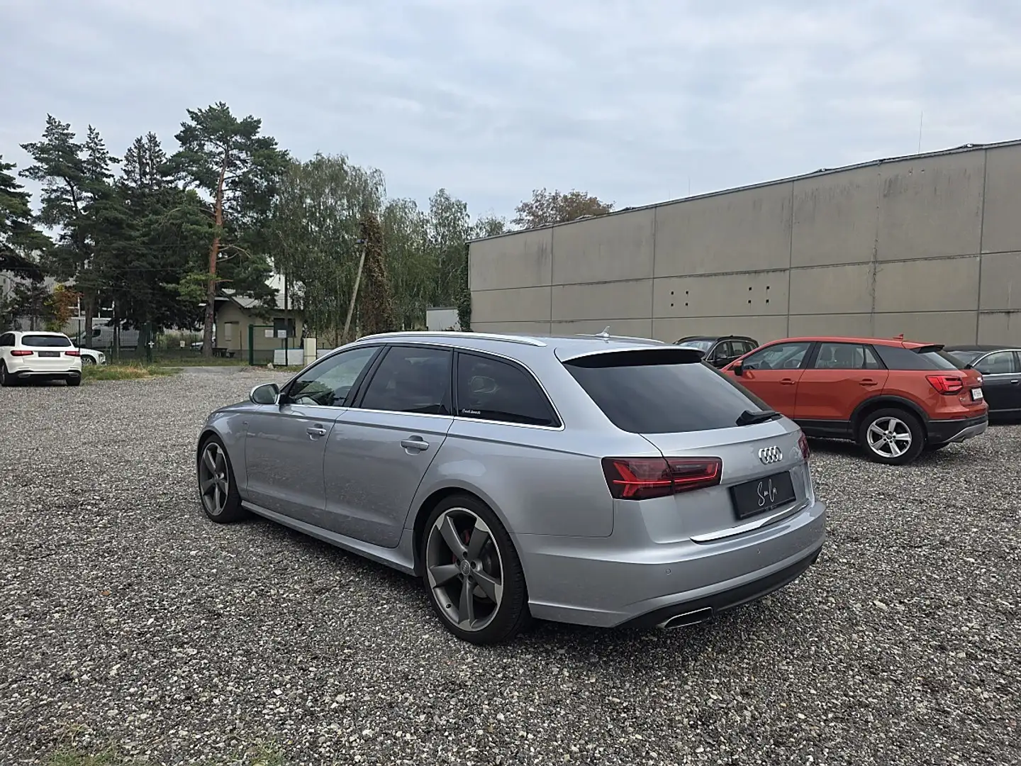 Audi A6 Avant 2,0 TDI ultra S-tronic Grau - 2