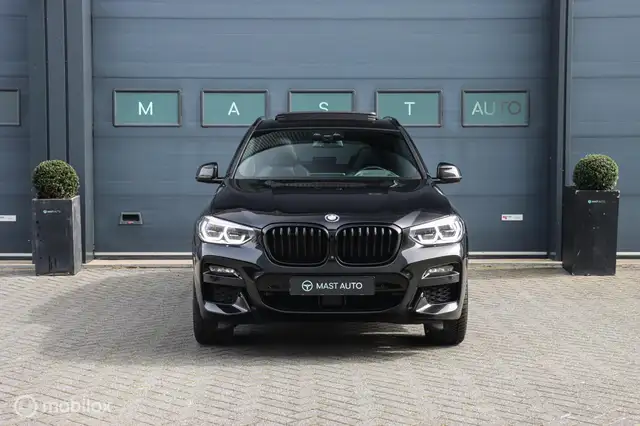BMW X3 view 2