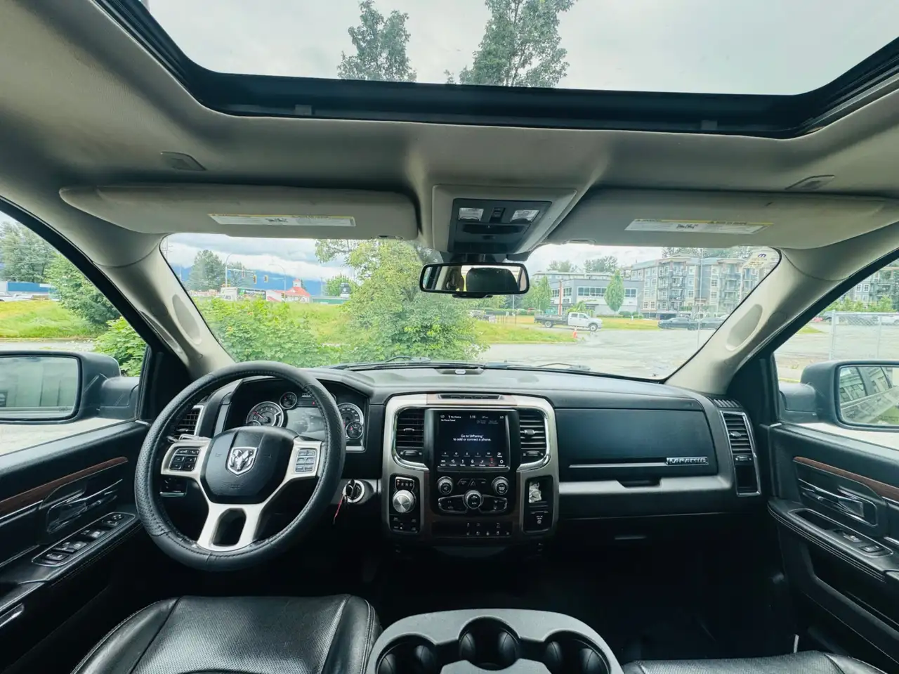 RAM 1500 снимка RAM 1500