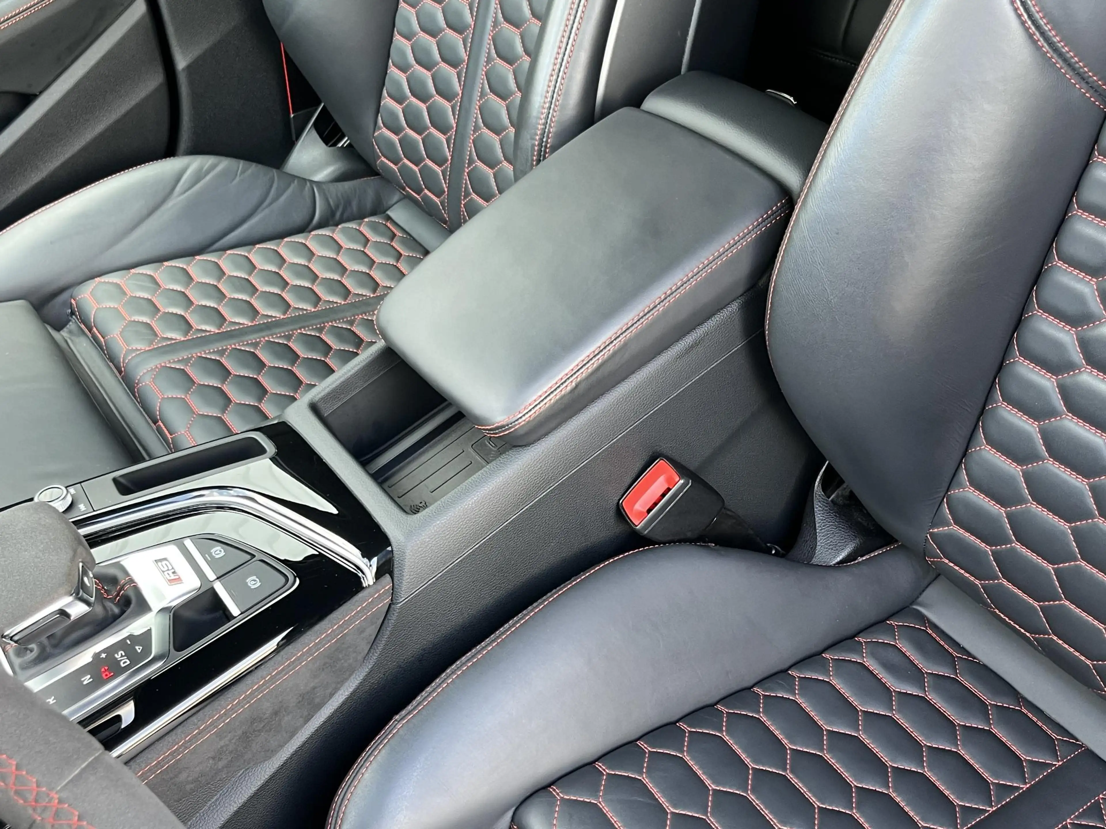 Audi RS4 A4 Avant 2.9 TFSI quattro — photo 17