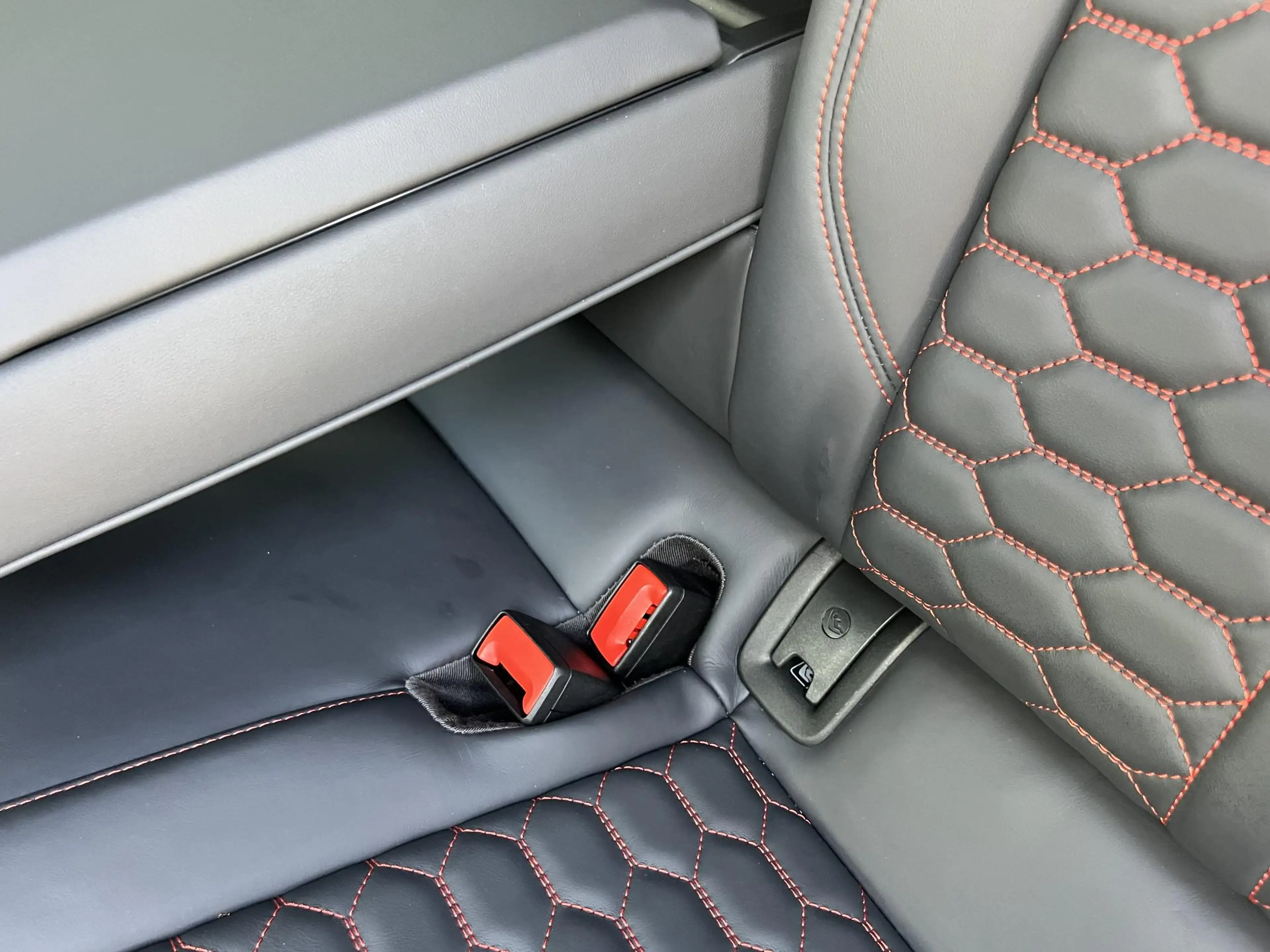 Audi RS4 A4 Avant 2.9 TFSI quattro — photo 23