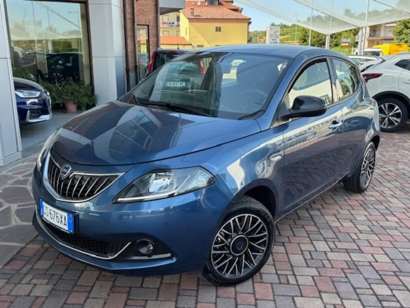 Lancia Ypsilon 1.0 FireFly 5 porte S&S Hybrid Platino Gris - 1