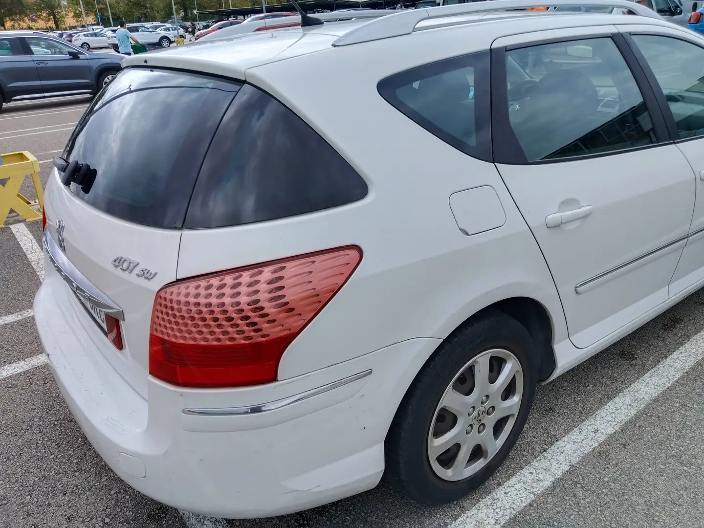 Peugeot 407 407 SW 2.0HDI ST Confort Confort Blanco - 1