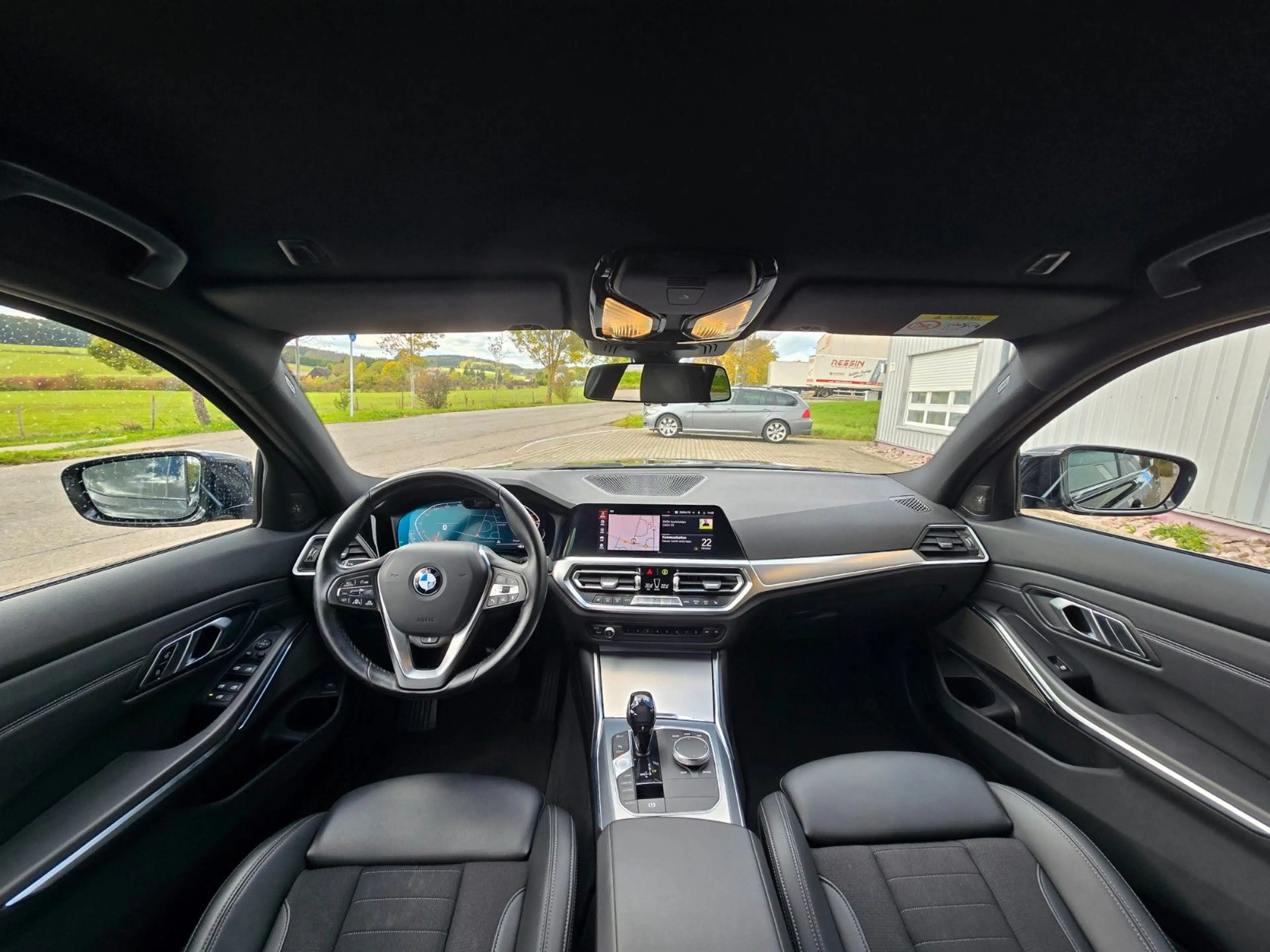 BMW 320 3 Touring 320 i Sport Line/HEADUP/HARMAN — photo 10