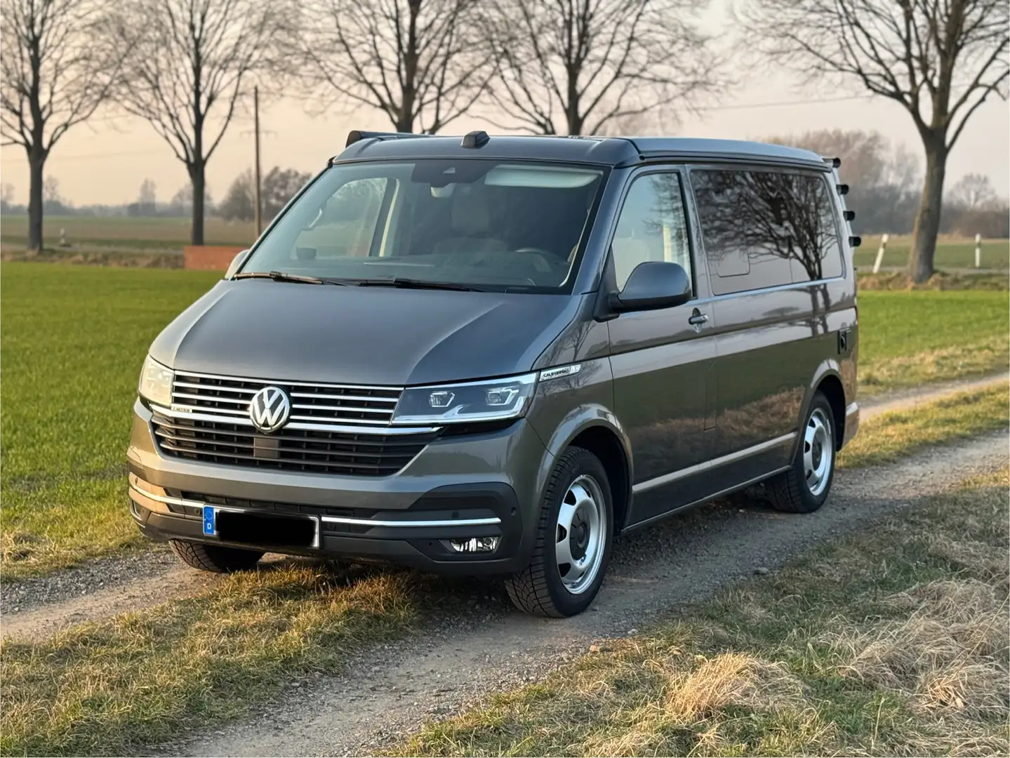 Volkswagen T6.1 California California T6.1 DSG 4MOTION Ocean   VOLLAUSTATTUNG Grau - 2