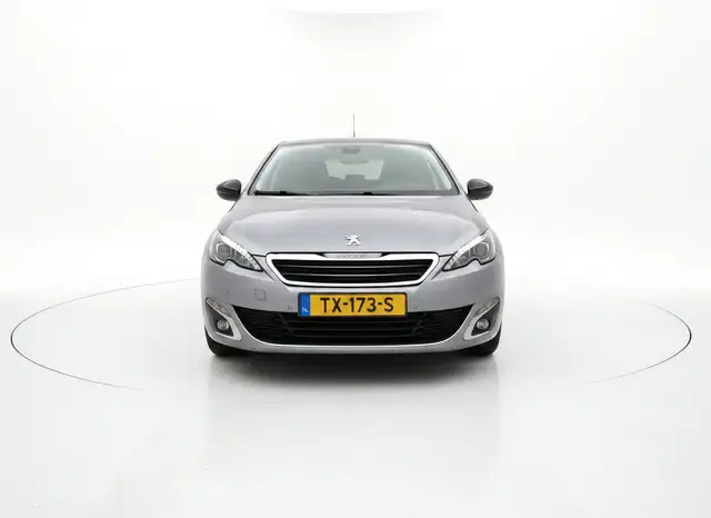 Peugeot 308 view 12