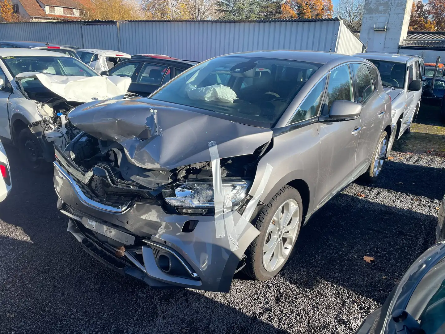 Renault Scenic Experience Grau - 1