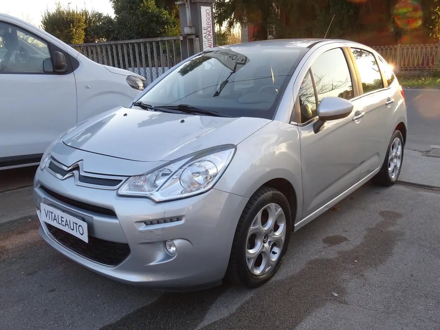 Citroen C3 1.4 e-hdi Sedution KM 88000 ((OK NEOPATENTATI)) Argento - 1
