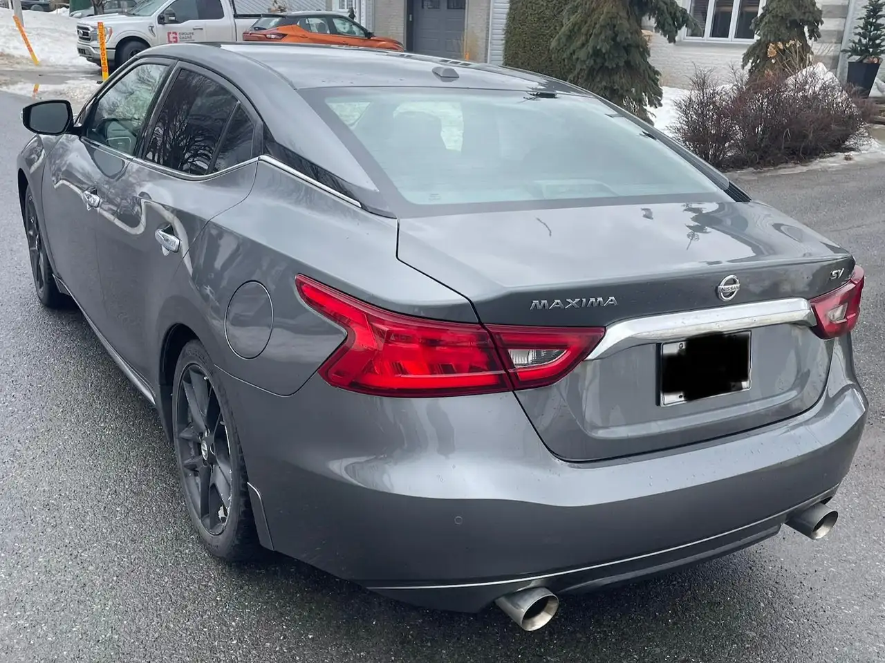 Nissan Maxima снимка Nissan Maxima