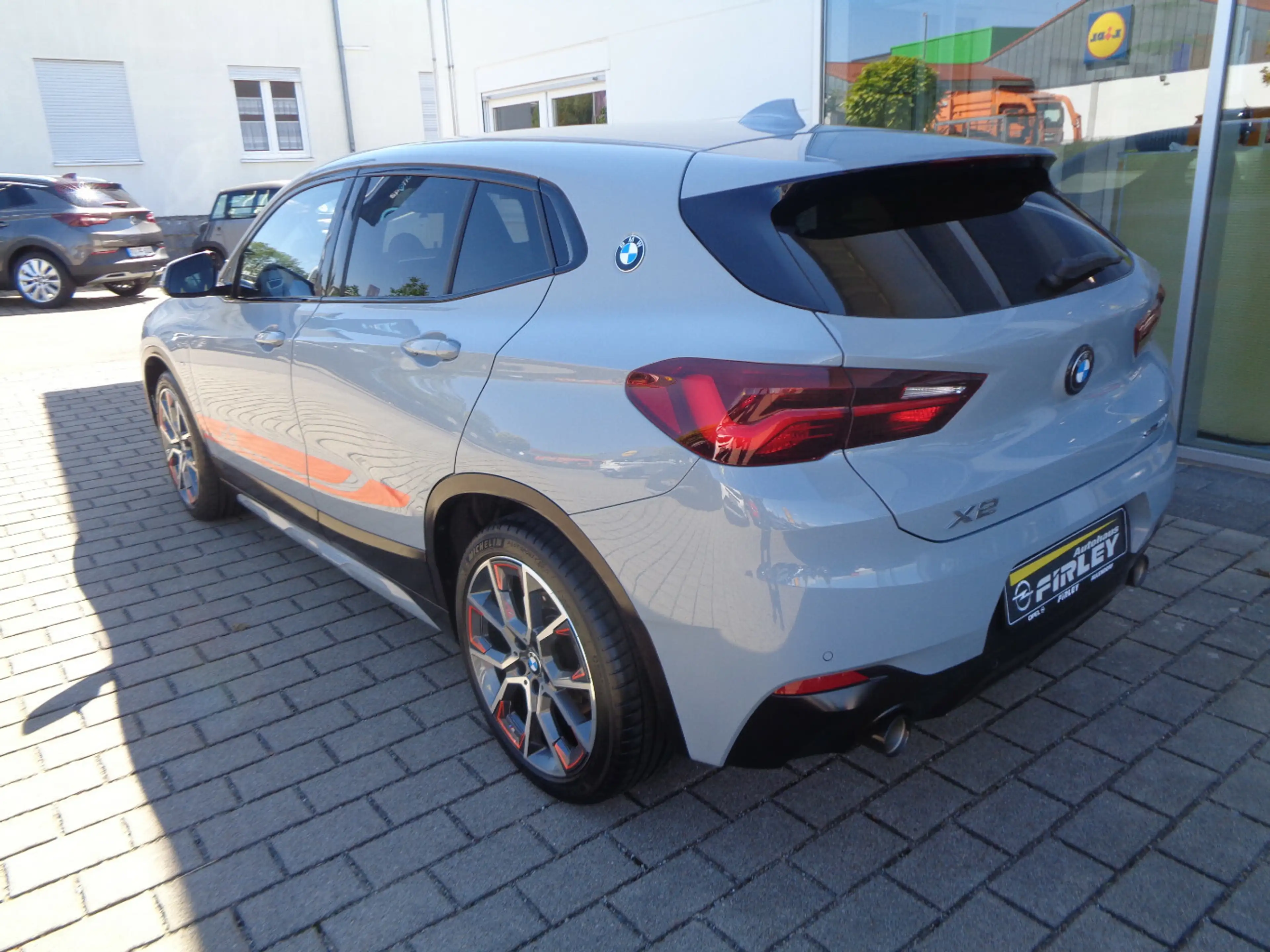 BMW X2 sDrive 20 i Advantage — photo 6