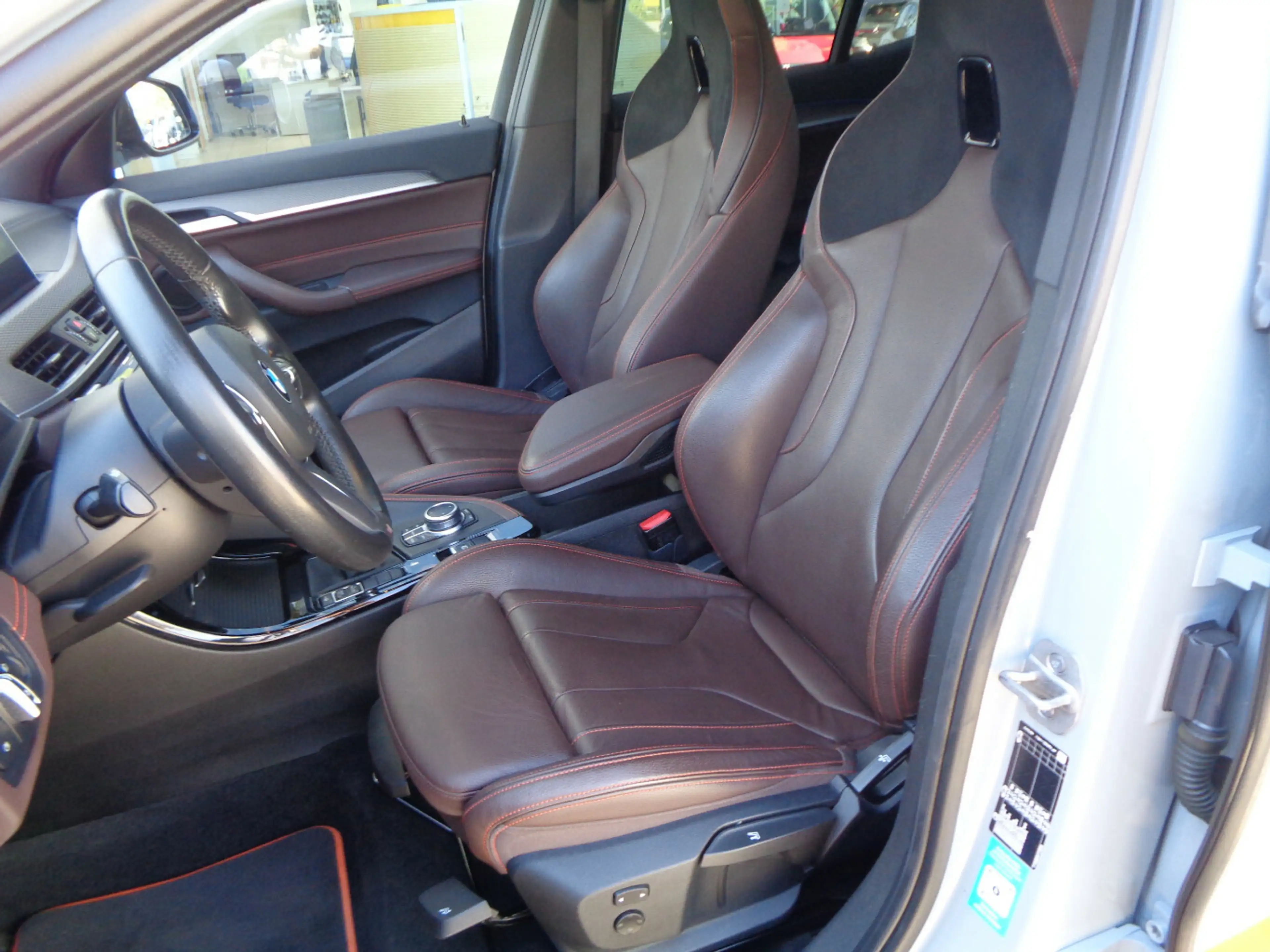 BMW X2 sDrive 20 i Advantage — photo 9