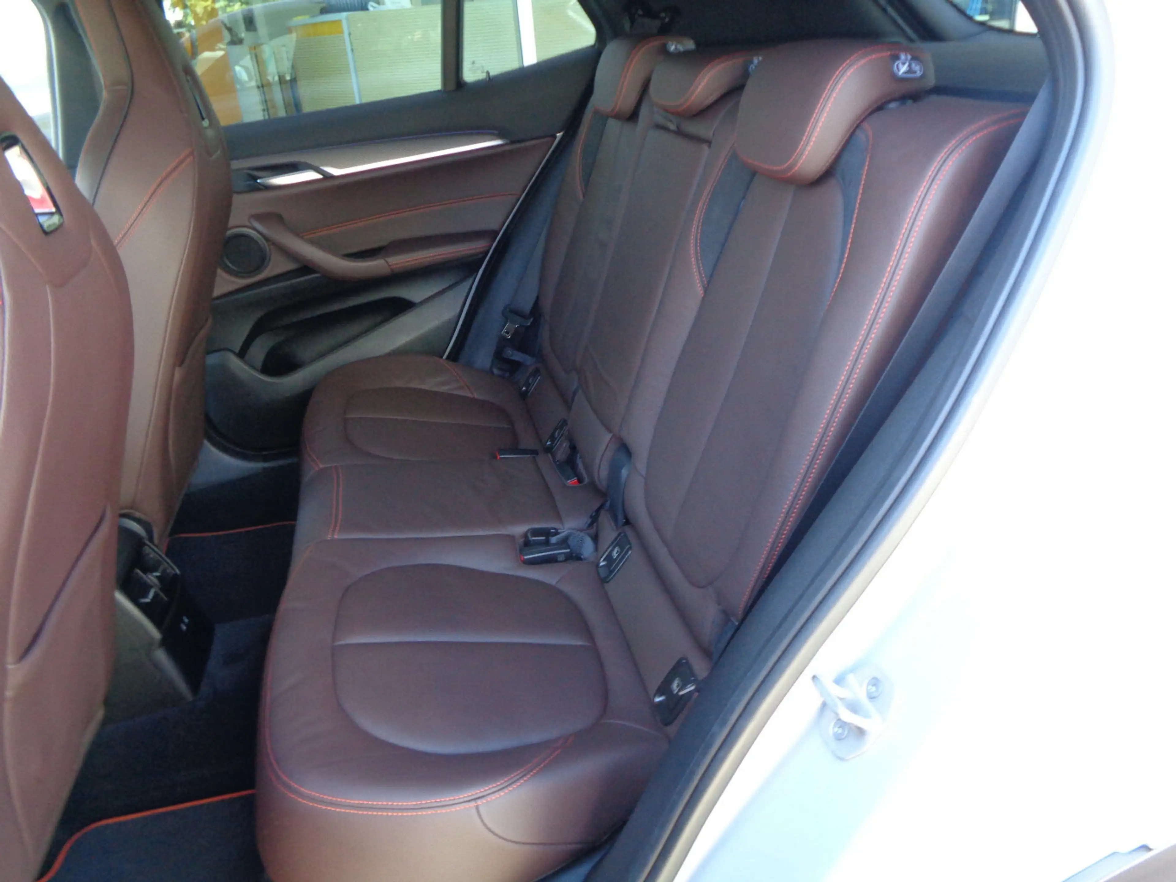 BMW X2 sDrive 20 i Advantage — photo 8