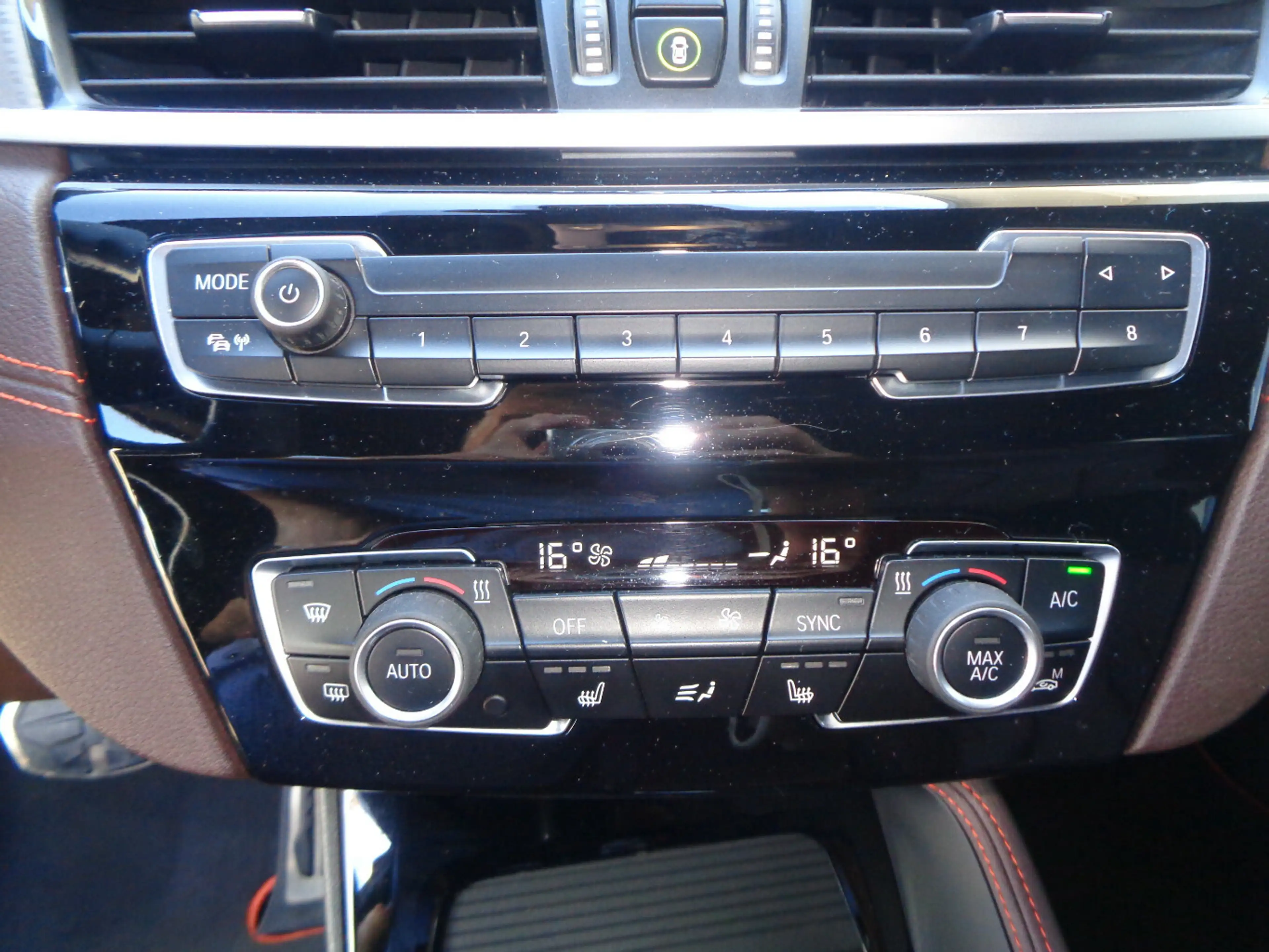 BMW X2 sDrive 20 i Advantage — photo 15