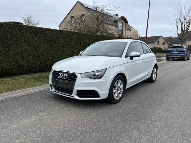 Audi A1 A1 1.6 TDi Ambition S tronic