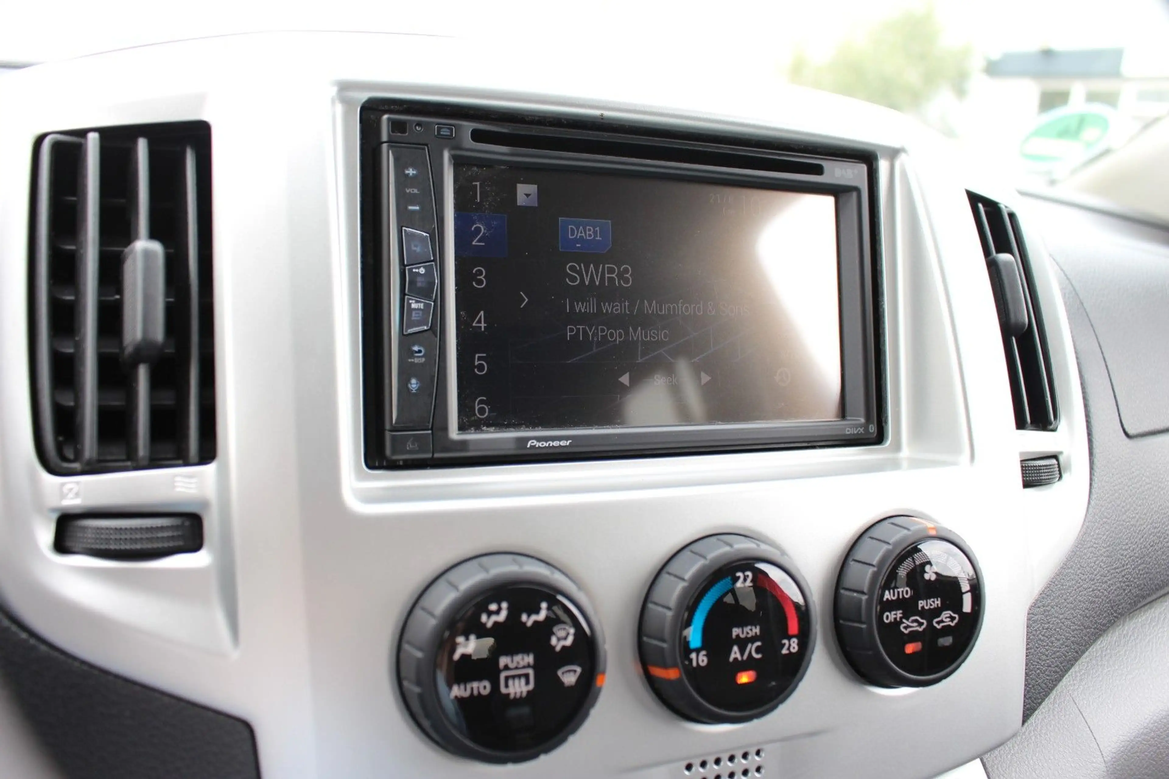 Nissan NV200 7SITZE/TEKNA/VOLLSHEFT/KLIMA/RCAM/NAVI/BT/ — photo 15