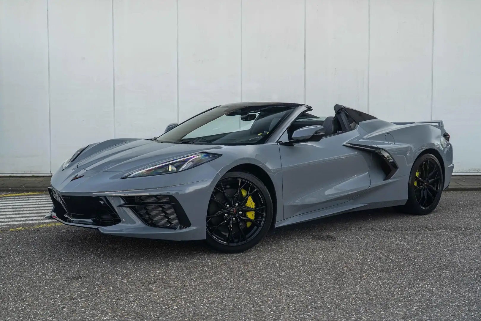 Chevrolet Corvette C8 3LT Convertible Automaat | GT2 Bucket Seats | M Šedá - 1