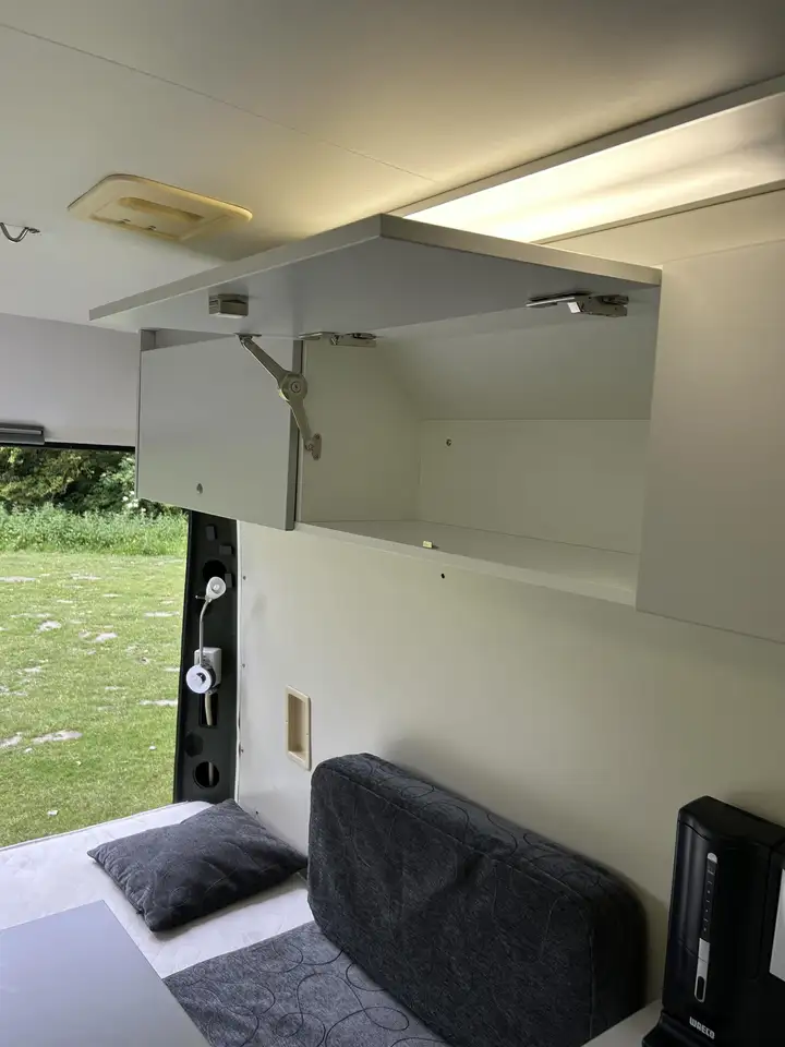Mercedes-Benz T2 609D Camper, foto 7