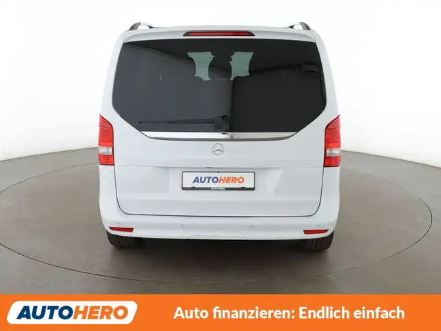 Mercedes-Benz V-Class view 5