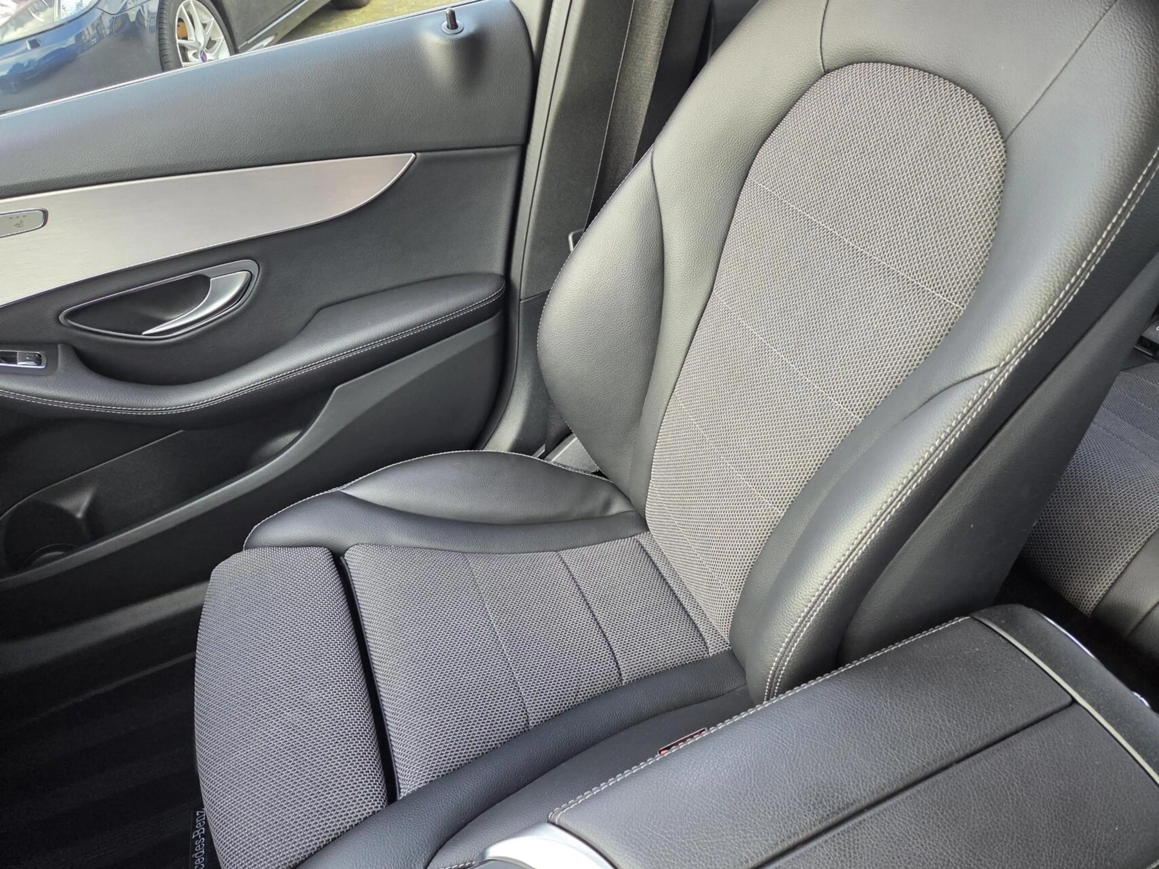 Mercedes-Benz C 180 Business Solution Automaat | NL-Auto / Facelift | — photo 35