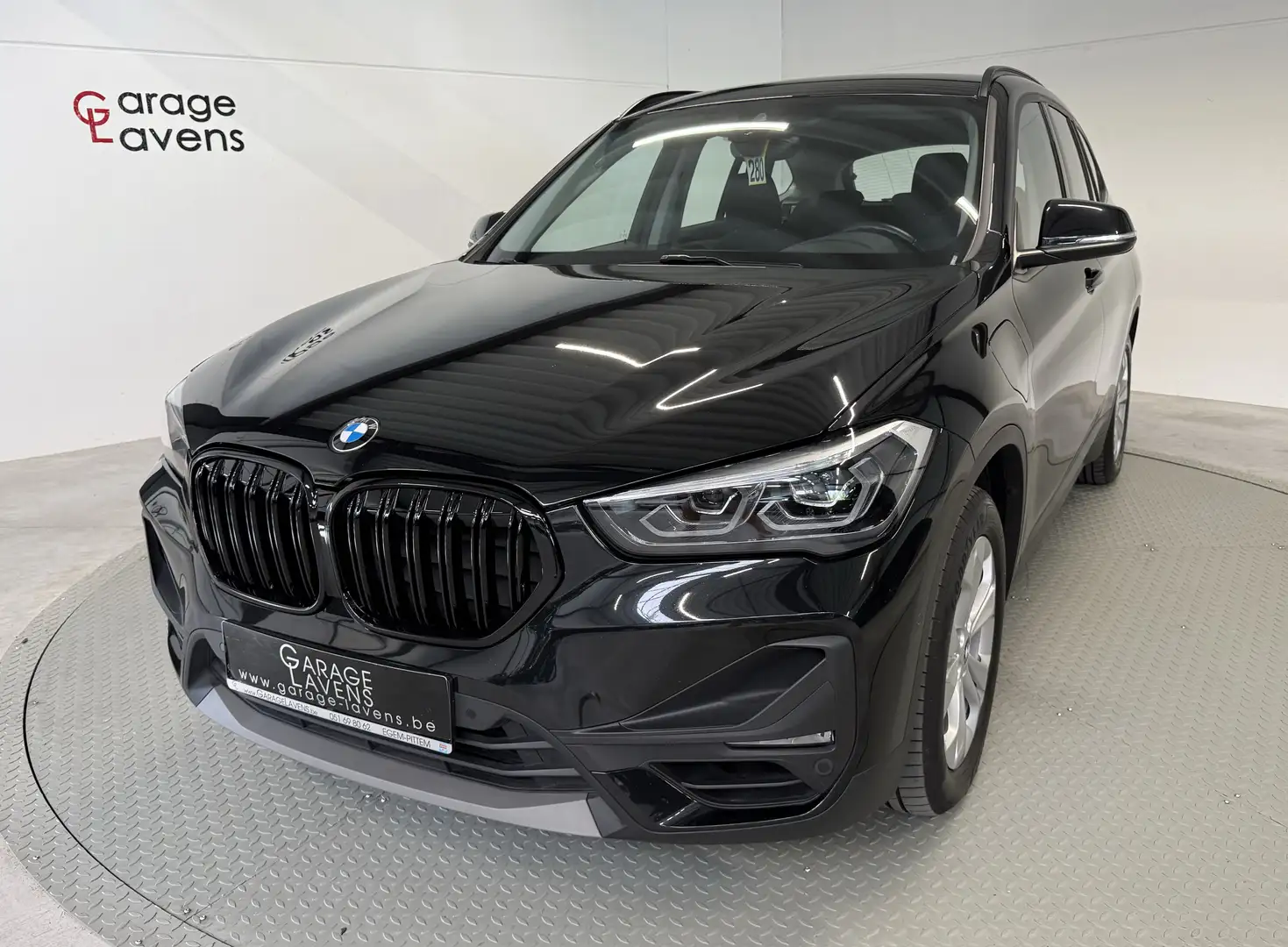 BMW X1 X1 xDrive25e TREKHAAK Zwart - 1