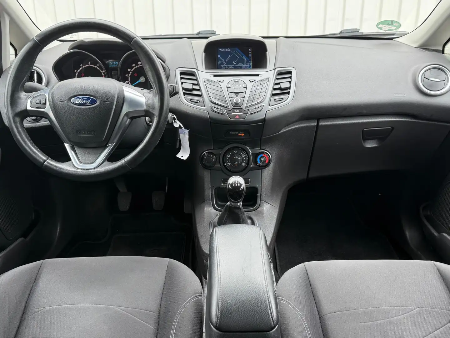 Ford Fiesta 1.0 White Edition 2e Eigenaar,Airco,Navi,PDC,Deale Wit - 2