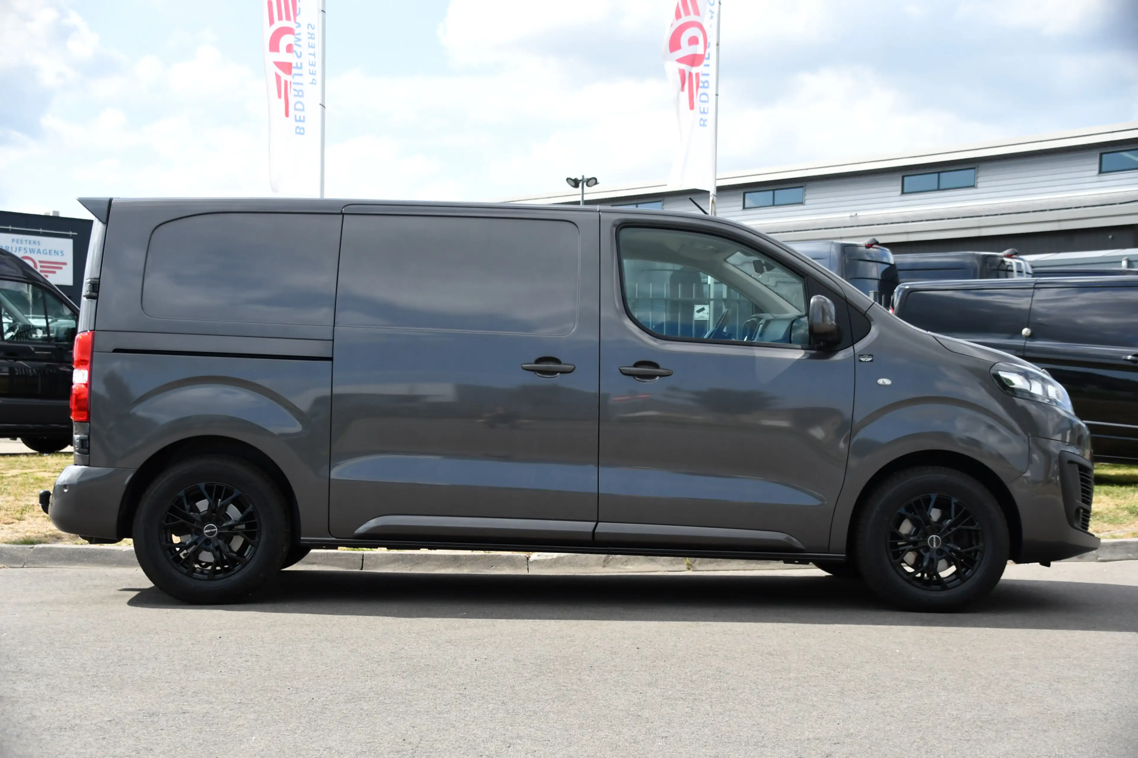 Citroen Jumpy 2.0 BlueHDI 180 L2 PB Edition 360 Camera, Cruise, — photo 10