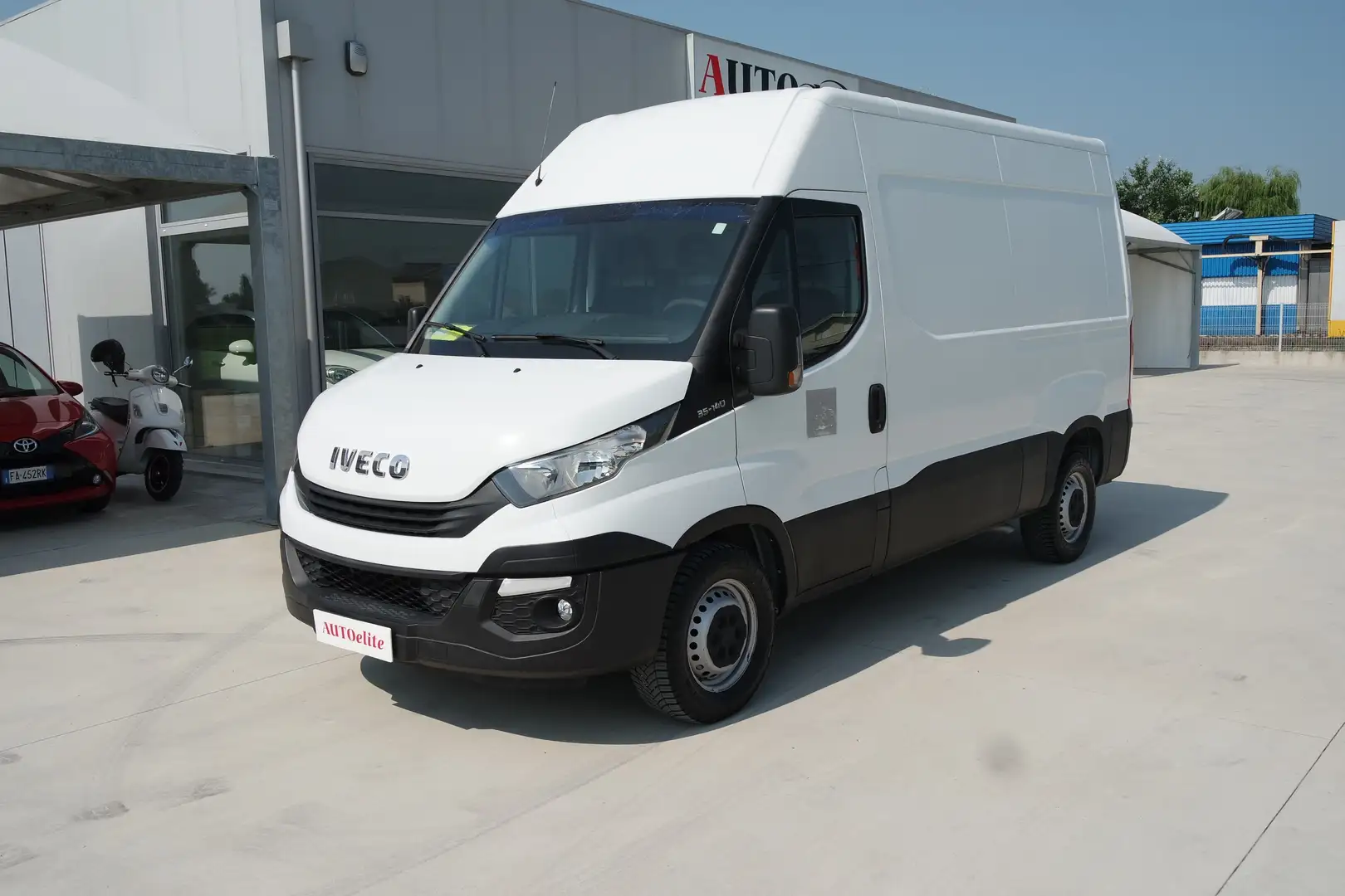 Iveco Daily V 35 C12 V LH2 3520 Blanc - 1