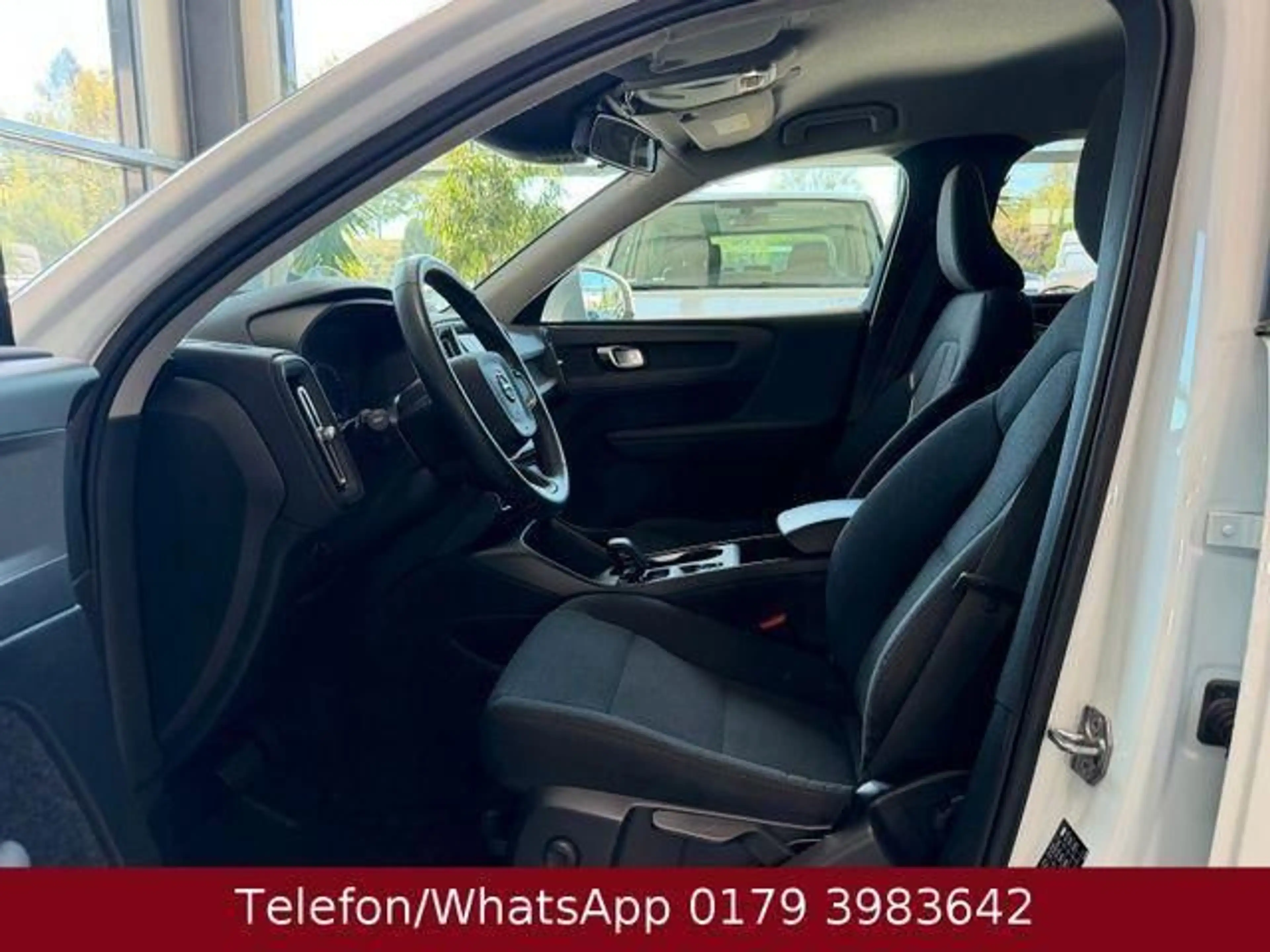 Volvo XC40 Momentum Core 2WD 120 kW (163 PS), Autom... — photo 11