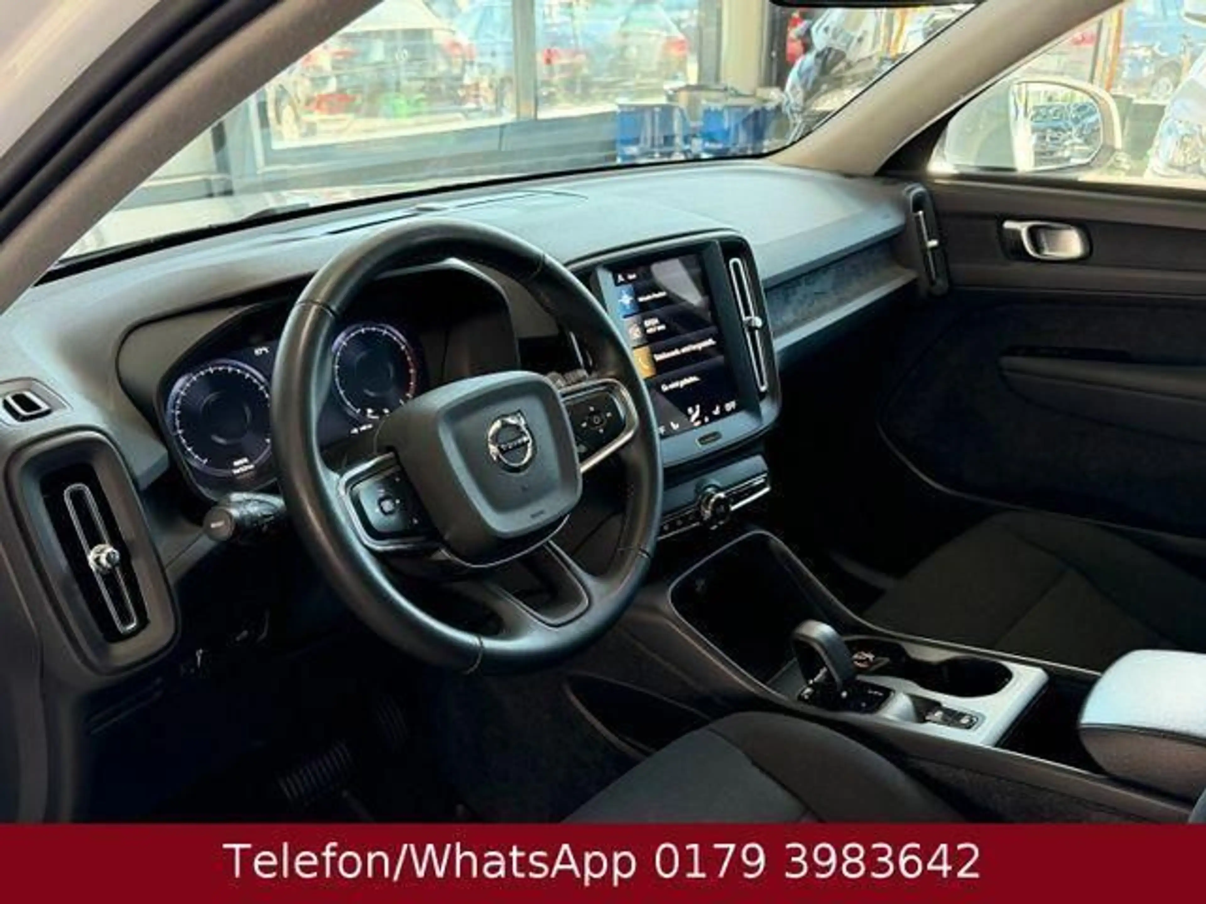 Volvo XC40 Momentum Core 2WD 120 kW (163 PS), Autom... — photo 9