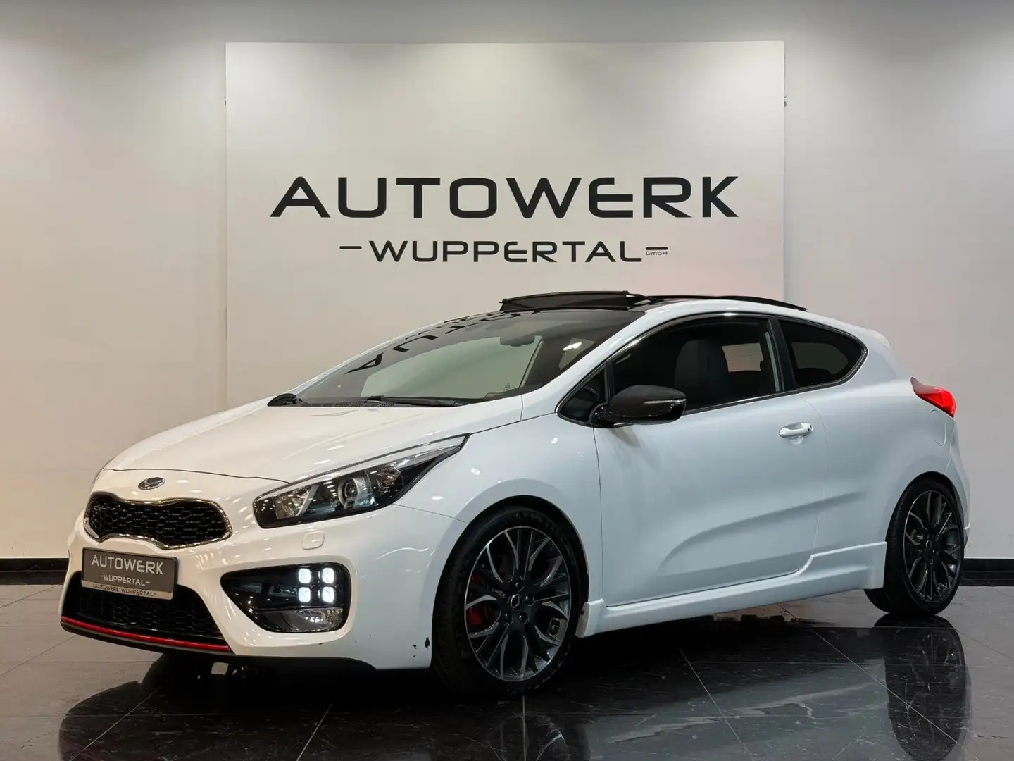 Kia ProCeed / pro_cee'd ProCeed GT-Track*PANO*KAMERA*NAVI* Білий - 2